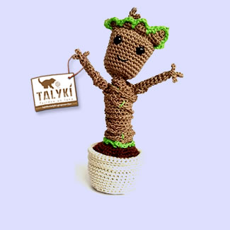 Baby Groot. Tejidos decorativos en crochet. Talykí Taller de Tejidos y diseño textil