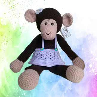Mica, mona, chimpancé tejida. Muñecos tejdos personalizados. Talykí Taller de Tejidos y diseño textil
